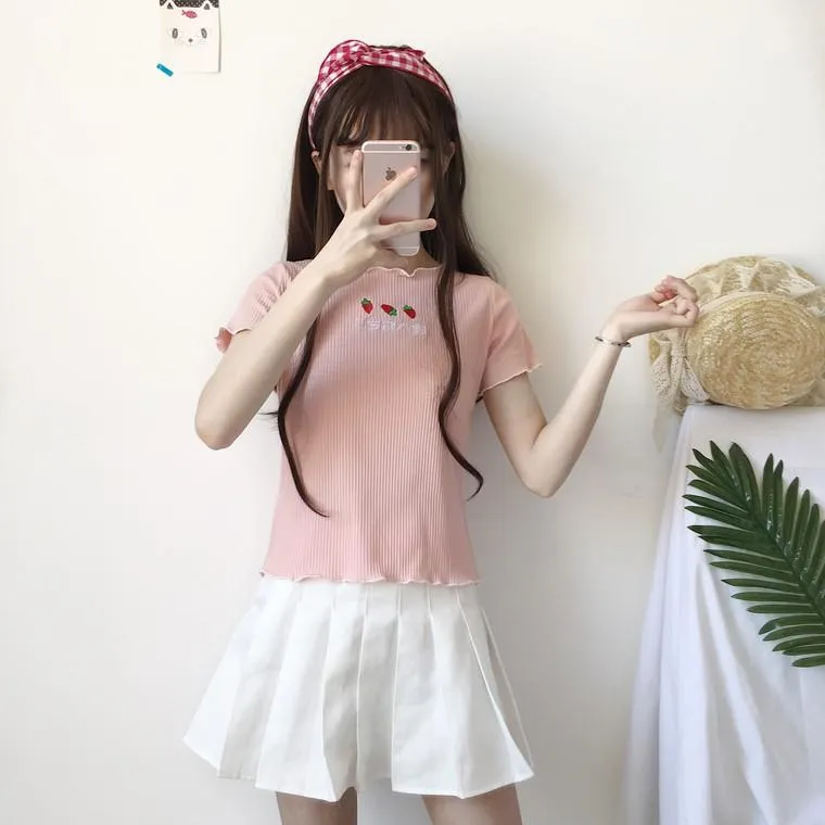 Kwaii Strawberry Embroidered Kintted T-shirt