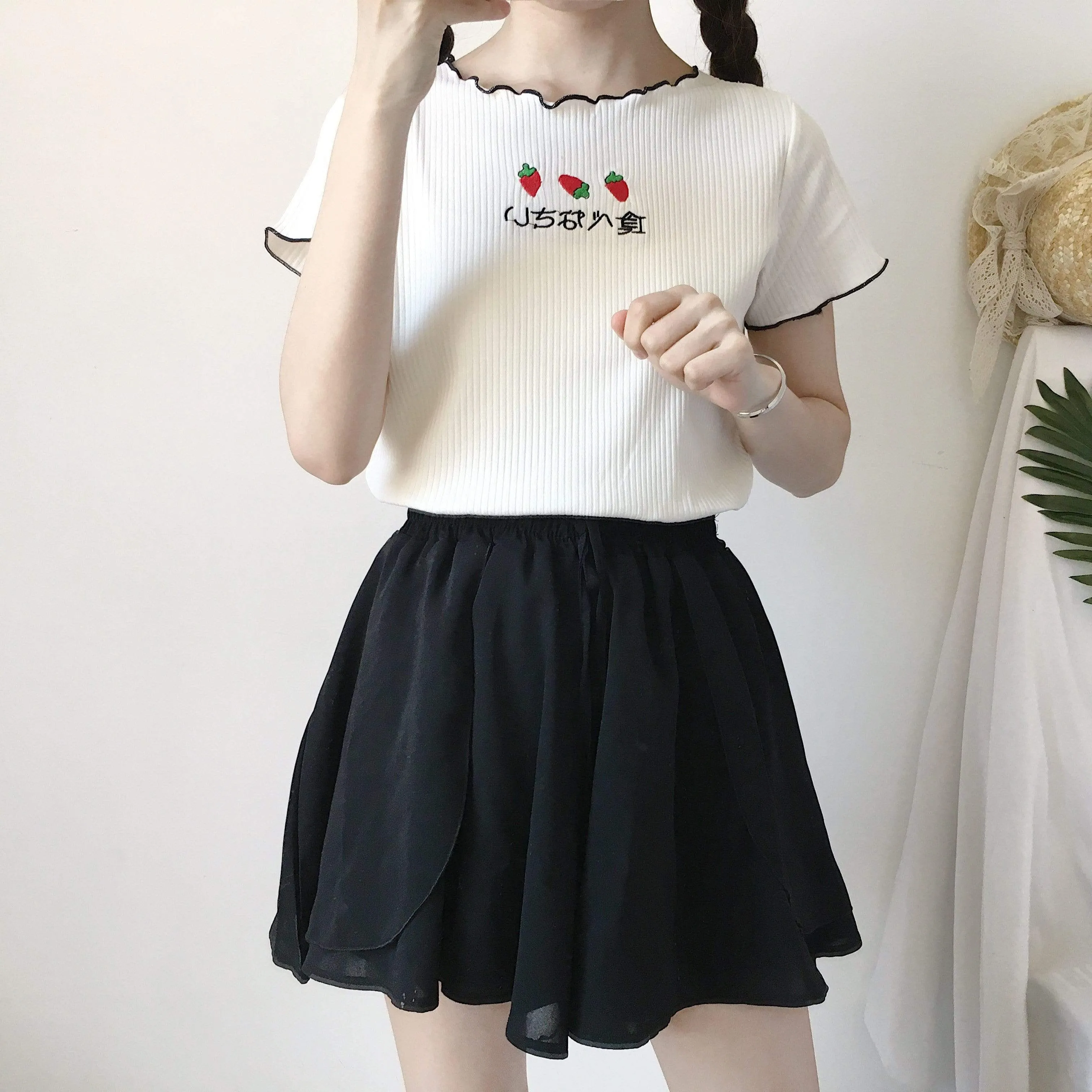 Kwaii Strawberry Embroidered Kintted T-shirt