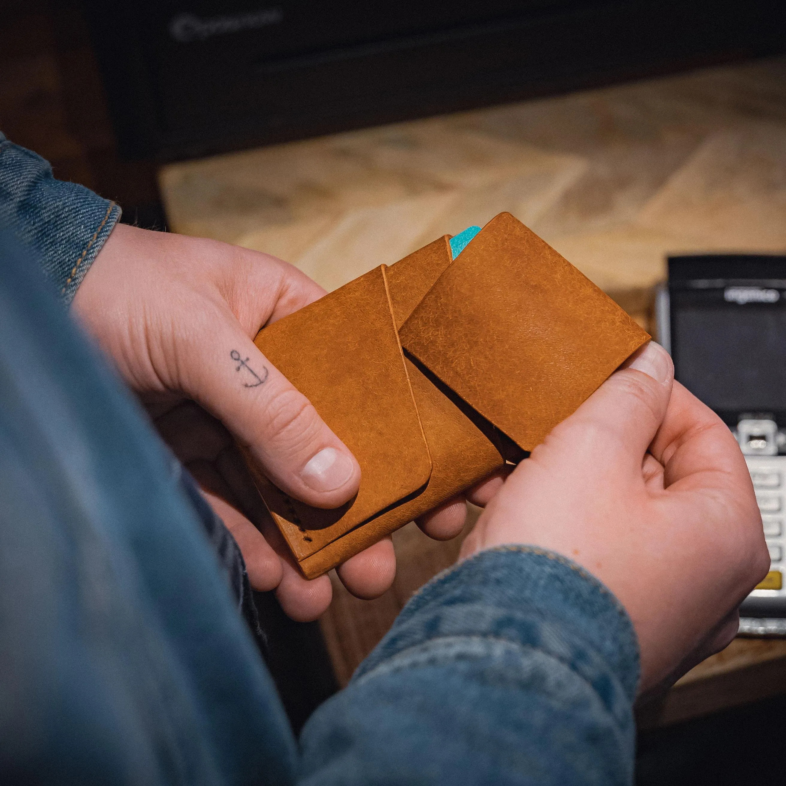 Pembrook 'Fold' Leather Cardholder - Cognac