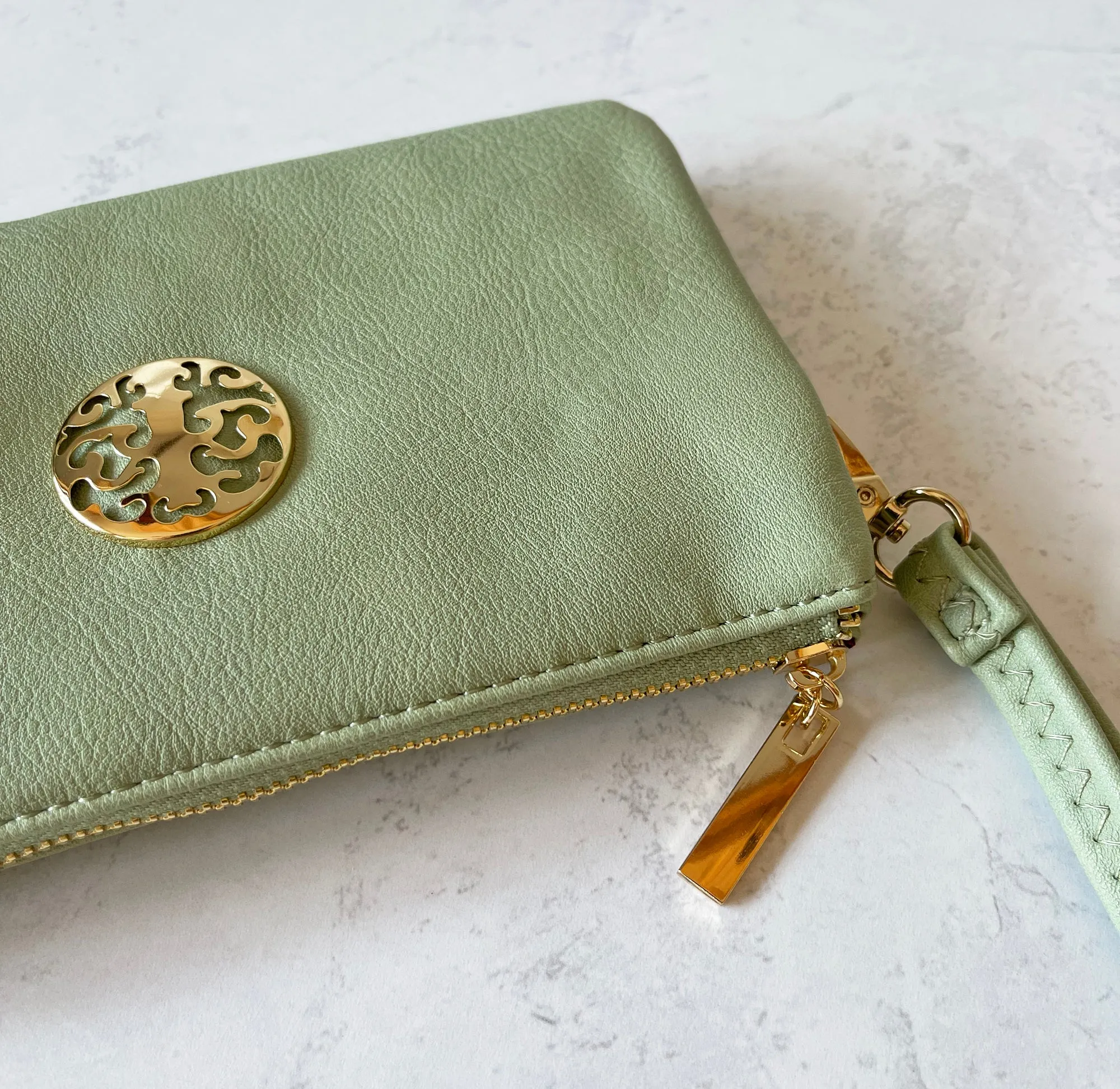 SMALL MULTI-POCKET CROSSBODY PURSE BAG WITH WRISTLET AND LONG STRAP - FERN GREEN