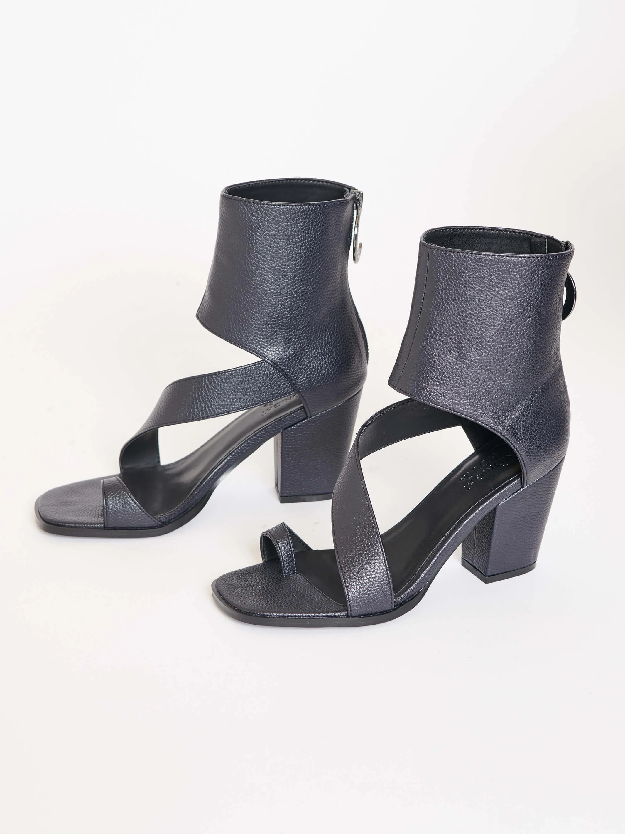 Vamp Ankle Sandal