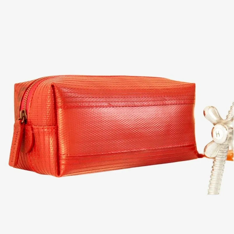 Washbag Medium - Red Made Of Firehose/Parachute silk